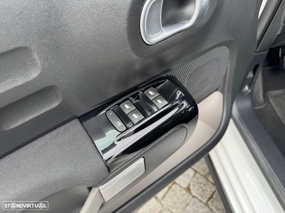 Citroën C3 1.2 PureTech Shine - 30