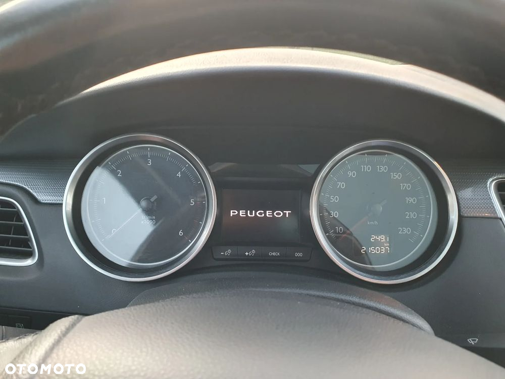 Peugeot 508 SW HDi FAP 140 Family - 10