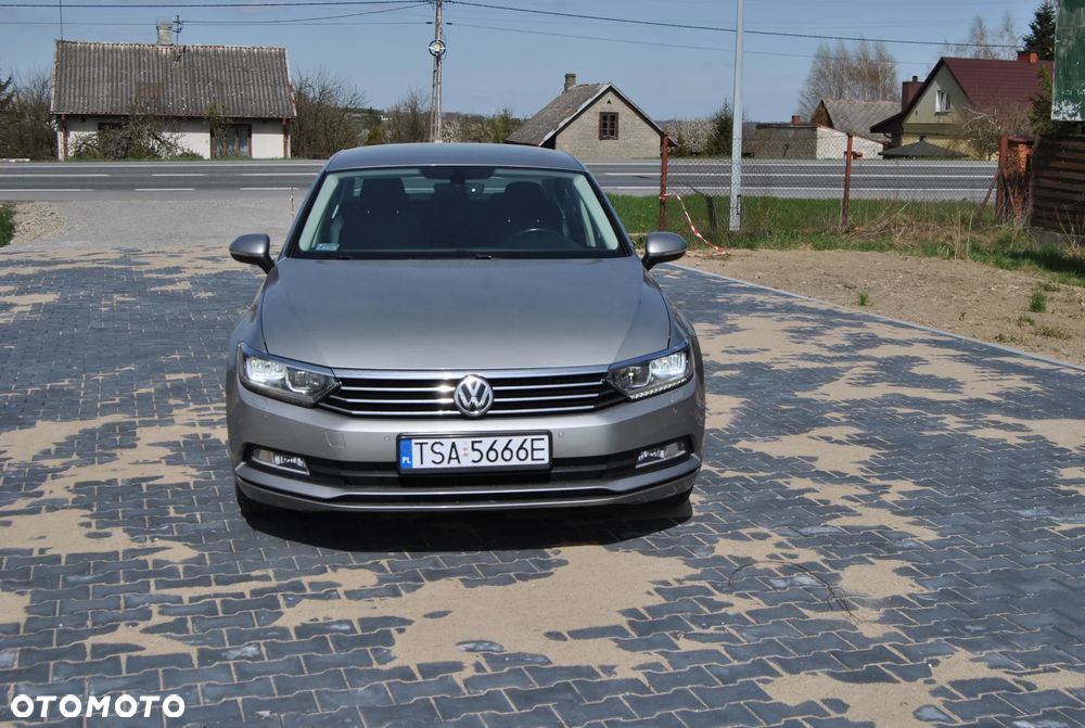 Volkswagen Passat 1.6 TDI BMT Comfortline - 1
