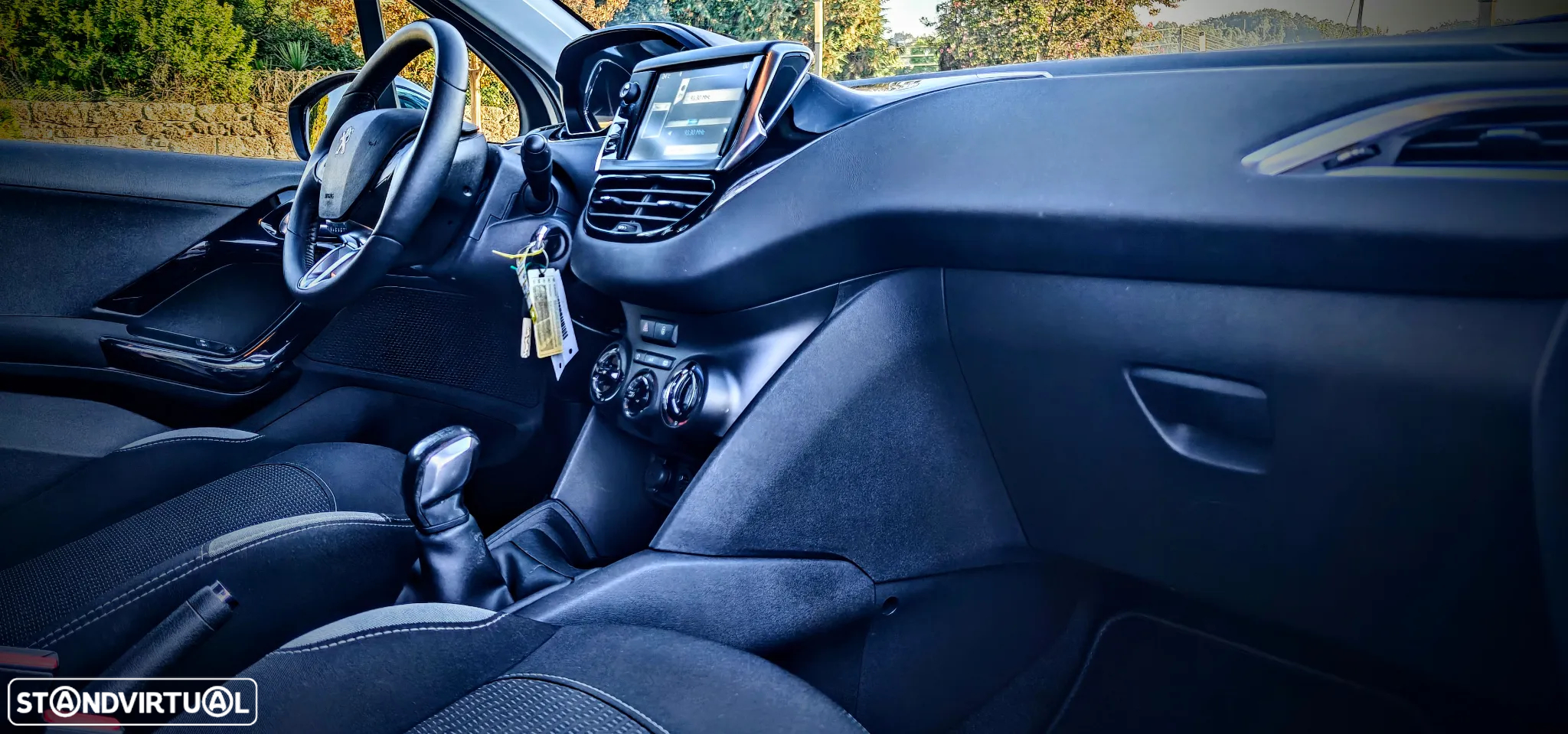 Peugeot 208 1.2 PureTech Style - 13