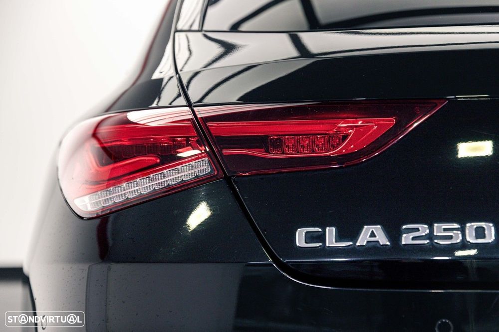 Mercedes-Benz CLA 250 e 8G-DCT AMG Line - 10