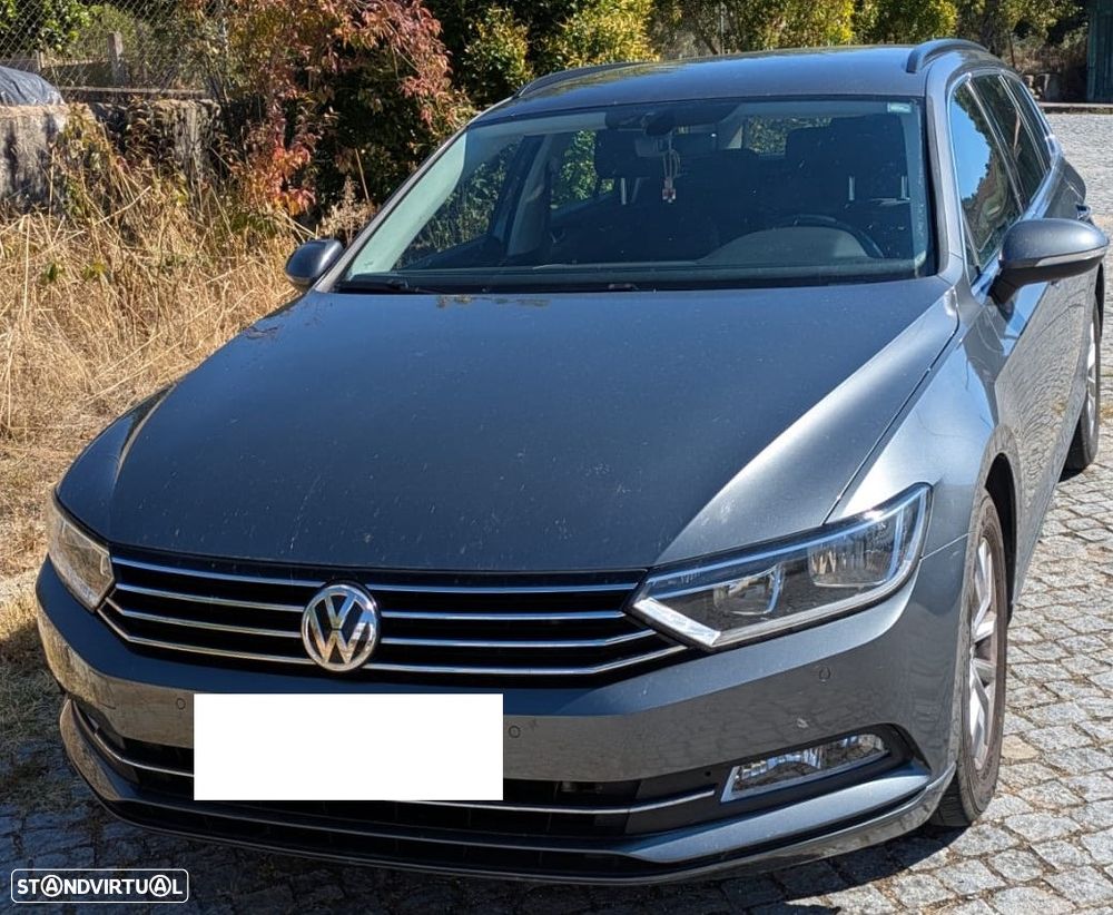 VW Passat Variant 2.0 TDI Confortline - 9