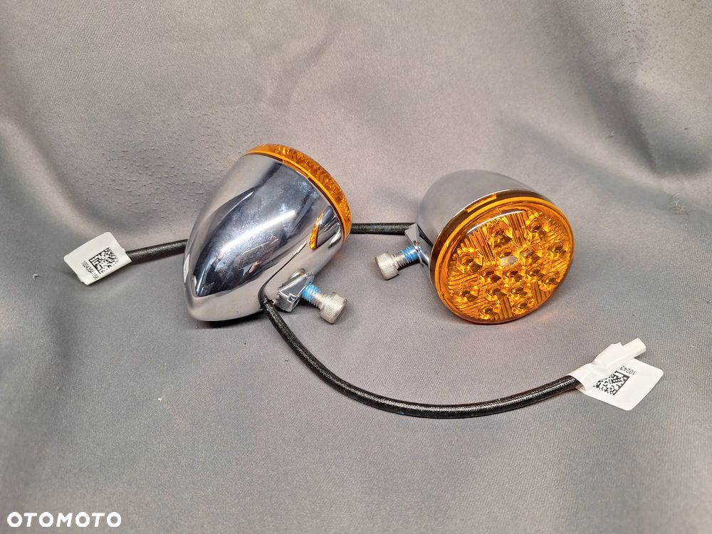 INDIAN CHIEF CHIEFTAIN SPRINGFIELD KIERUNKOWSKAZ MIGACZ CHROM WTYCZKI LED - 2