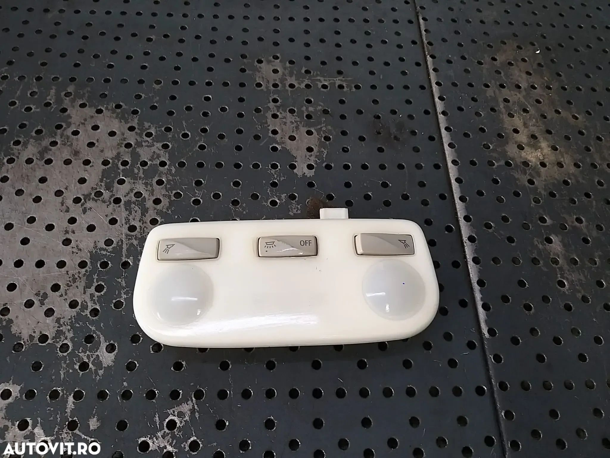 Plafoniera lampa plafon renault megane 3 264300008r - 1