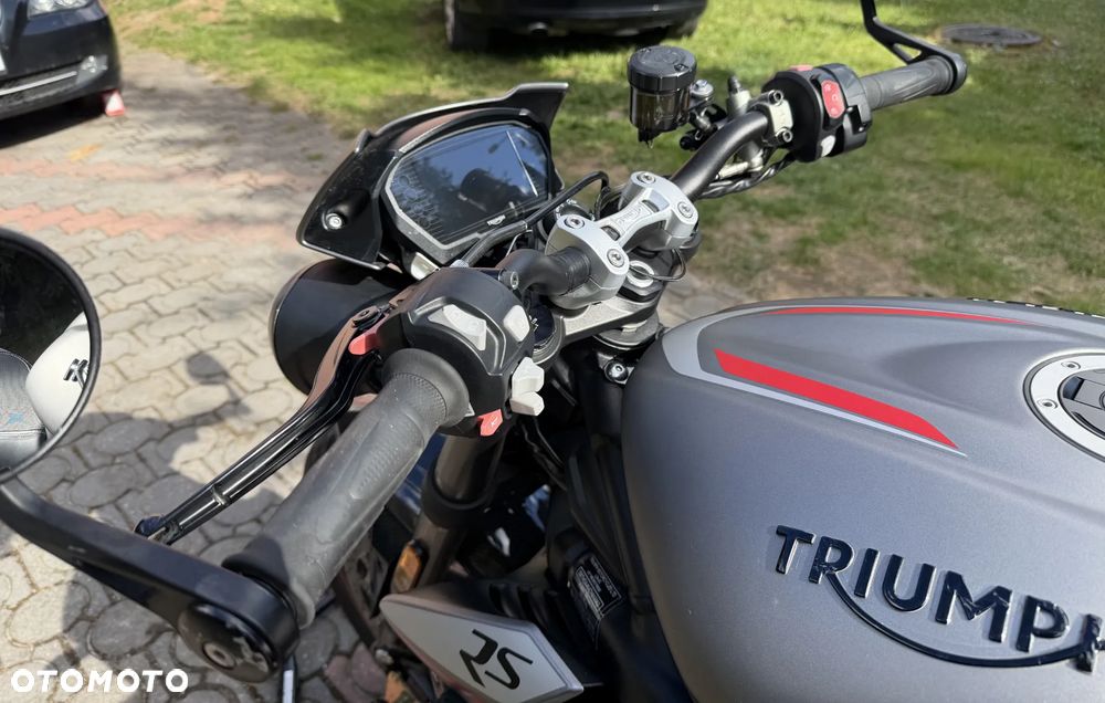 Triumph Street Triple - 13
