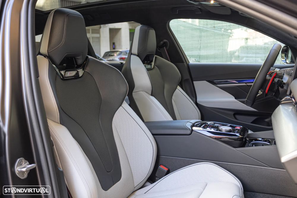 BMW M5 Standard - 40