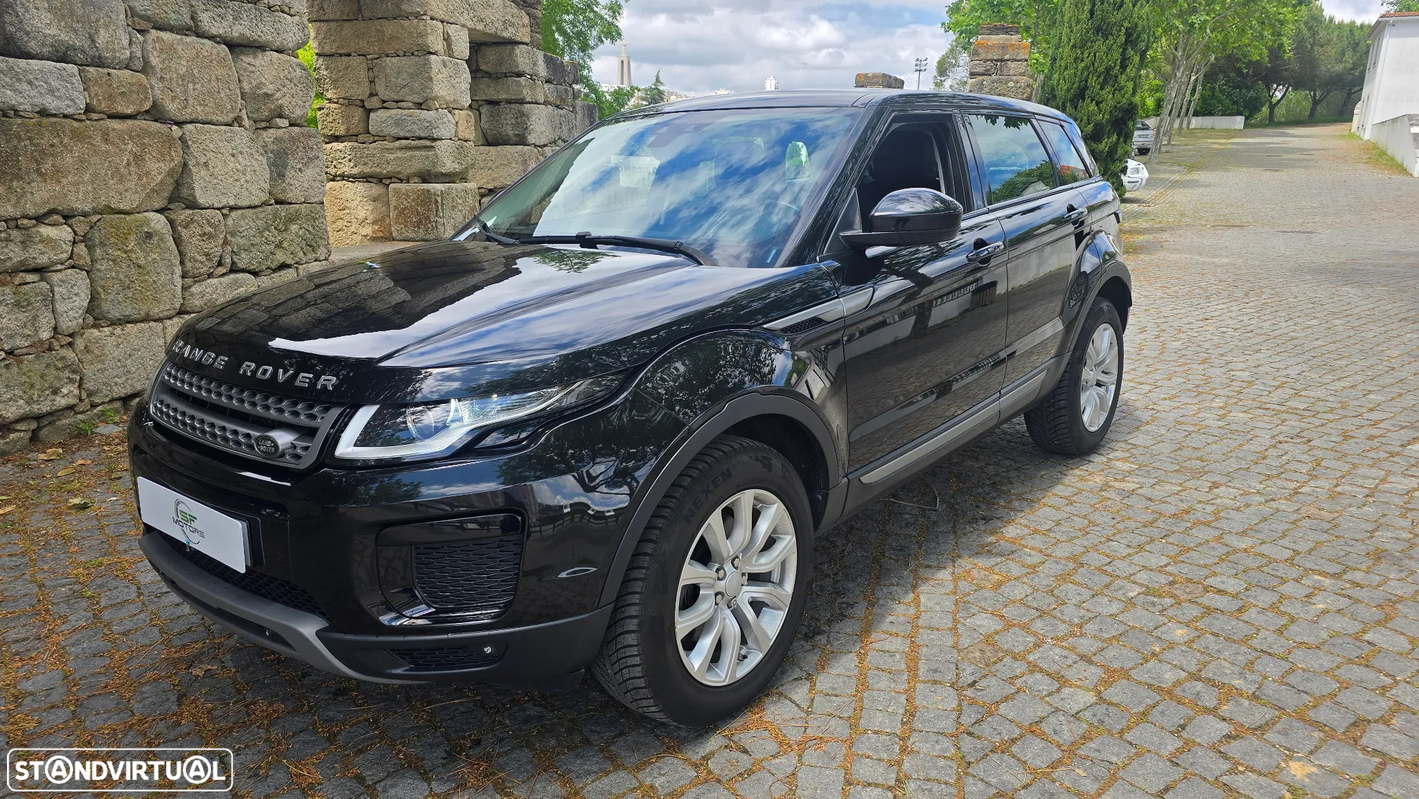 Land Rover Range Rover Evoque 2.0 D150 R-Dynamic - 32