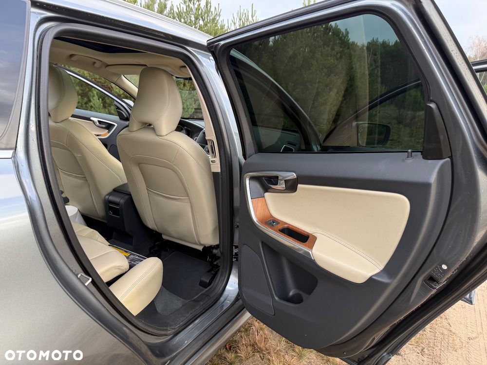 Volvo XC 60 D4 Drive-E Summum - 17