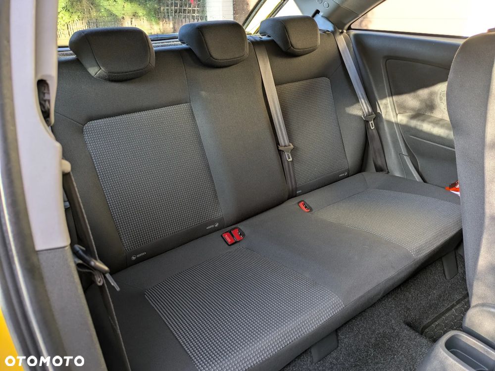 Opel Corsa 1.2 16V Enjoy - 9