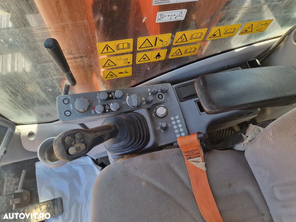 Hitachi ZX135, 2019, 4.880h, LAMA NIVELARE, compact,  15,7tone, Cupla rapida hidraulica, Cupa NOUA, inst picon, 3 camere luat vederi, Ad sapare 6m, Ridica 7,5t, latime 2,49m, Motor Isuzu 104CP, Antifurt, consum 7,8l/h, posibilitate leasing, PROMOTIE 76900EUR - 22