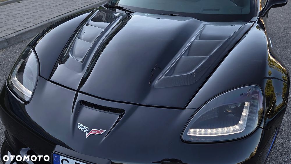 Chevrolet Corvette - 25