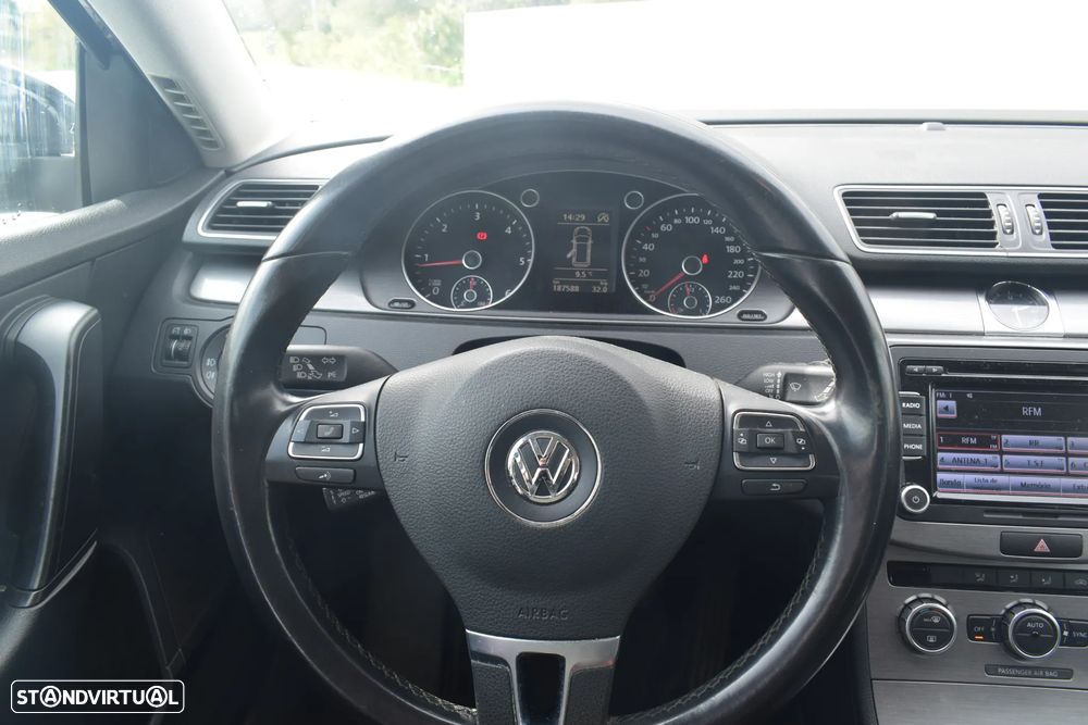 VW Passat Variant 1.6 TDI BlueMotion - 9
