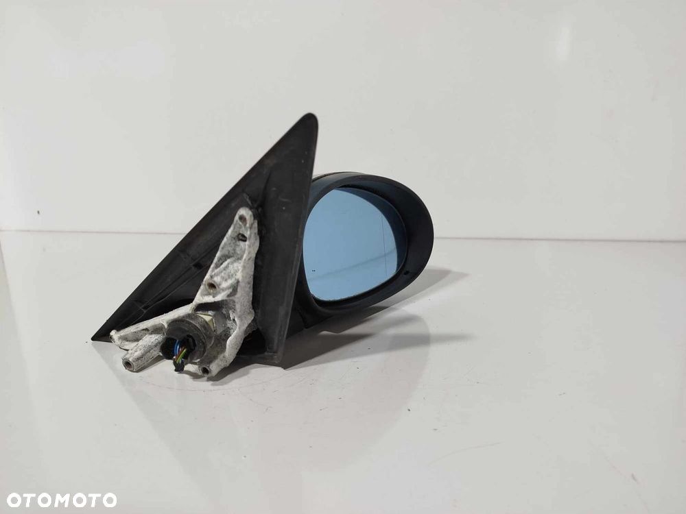 LUSTERKO PRAWE BMW 3 E90 05-11 354/7 - 2