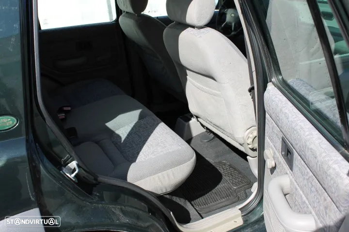 Land Rover Freelander 2.0 di - 9