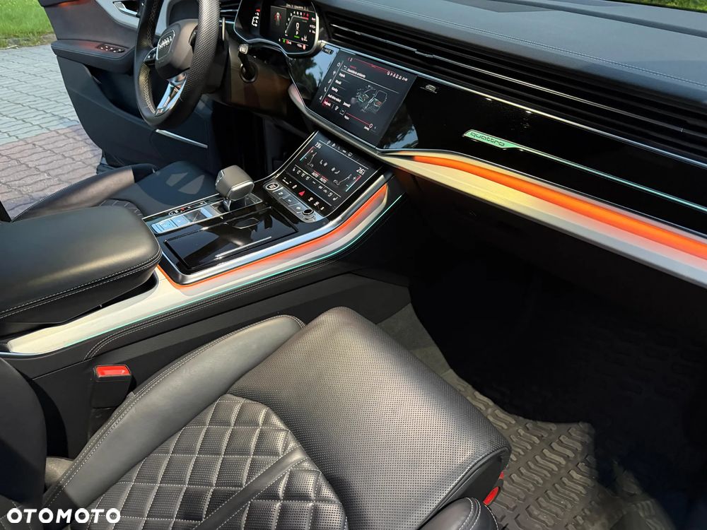 Audi Q7 55 TFSI mHEV Quattro S Line Tiptr - 36