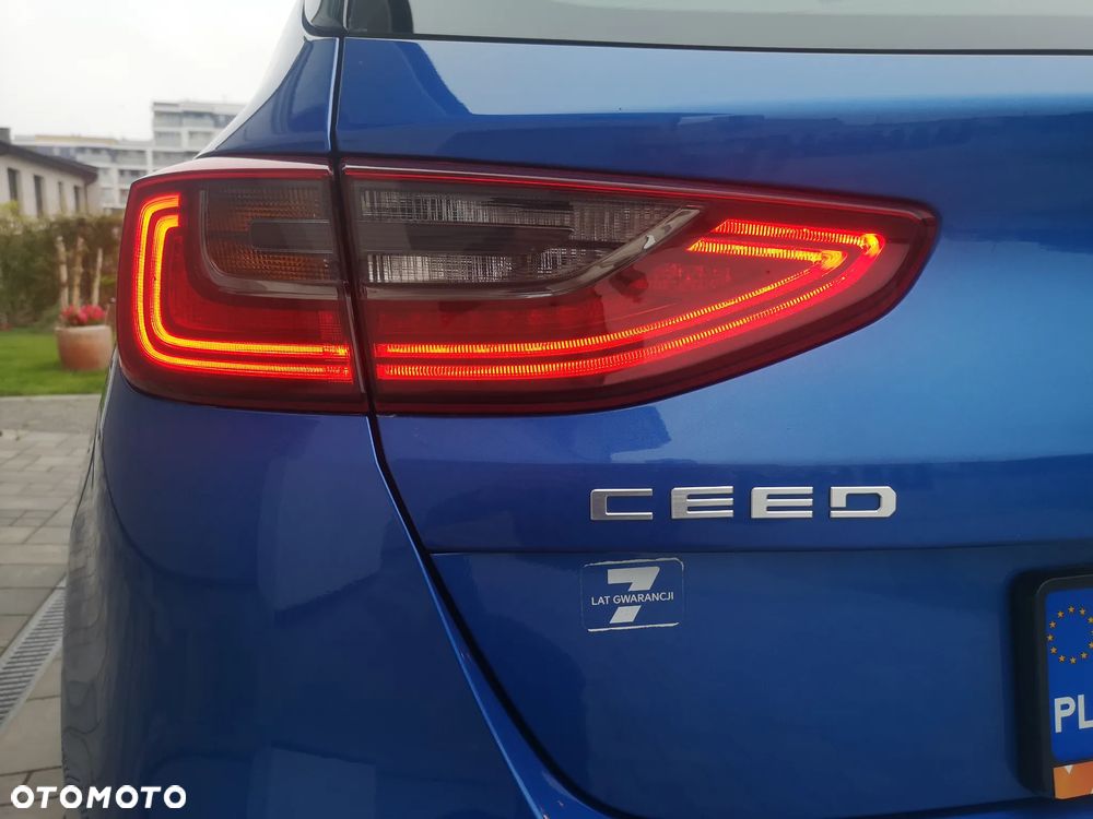 Kia Ceed 1.5 T-GDI M - 11