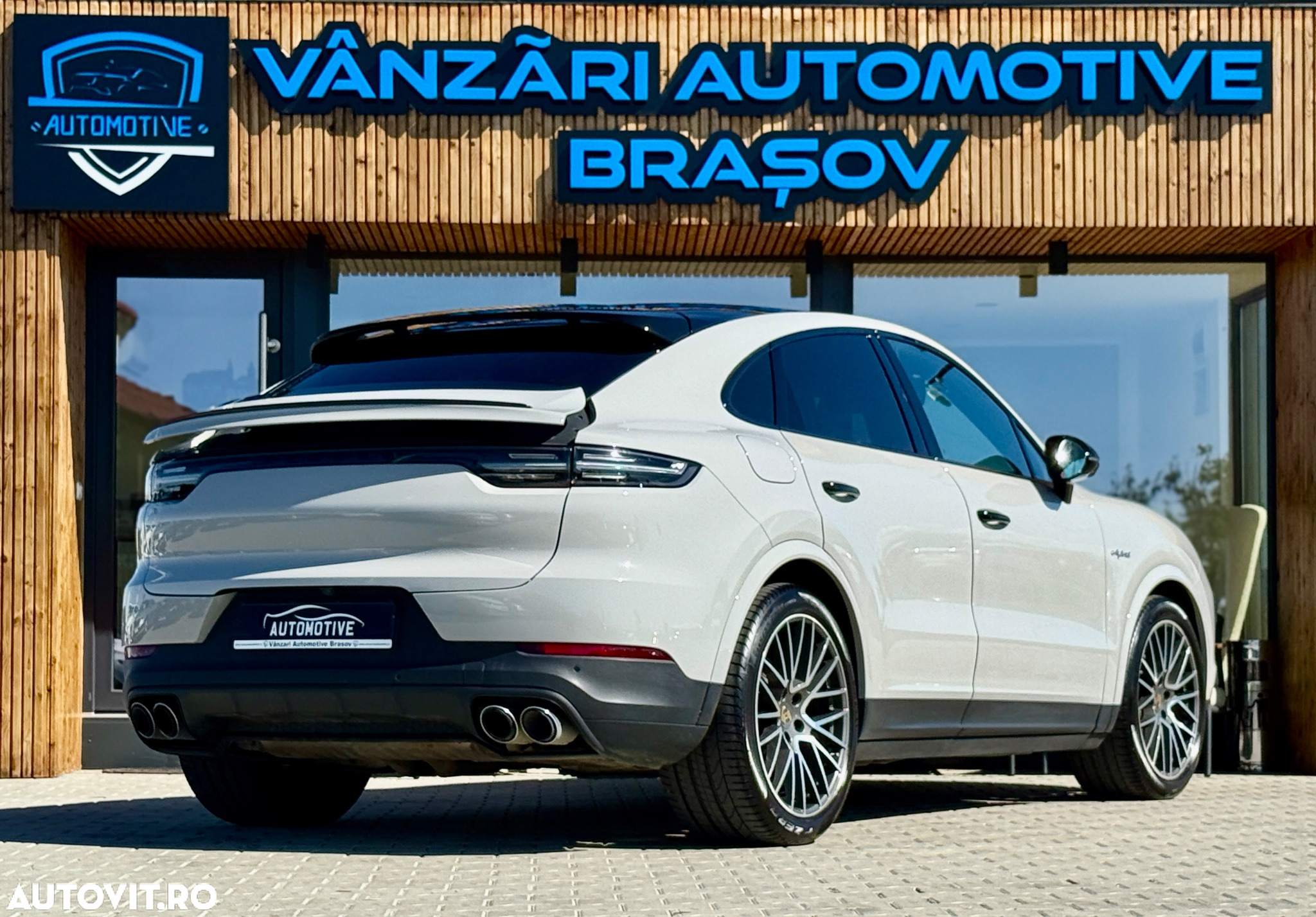 Porsche Cayenne Coupe E-Hybrid Tiptronic S Platinum Edition - 3