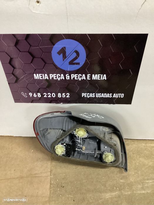 Farolim traseiro direito Toyota Yaris do ano 2005 - 2