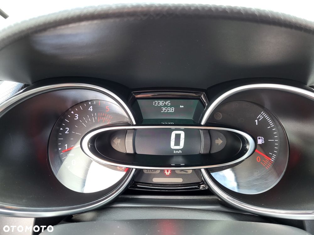 Renault Clio - 24