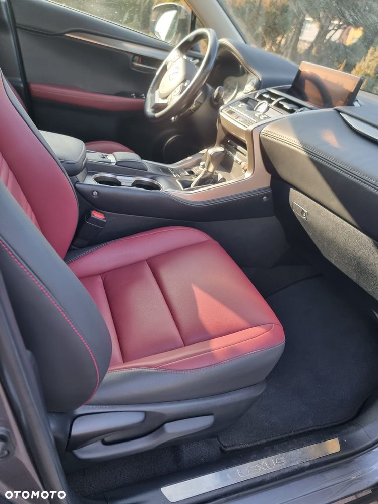 Lexus NX 300 F Impression AWD - 15