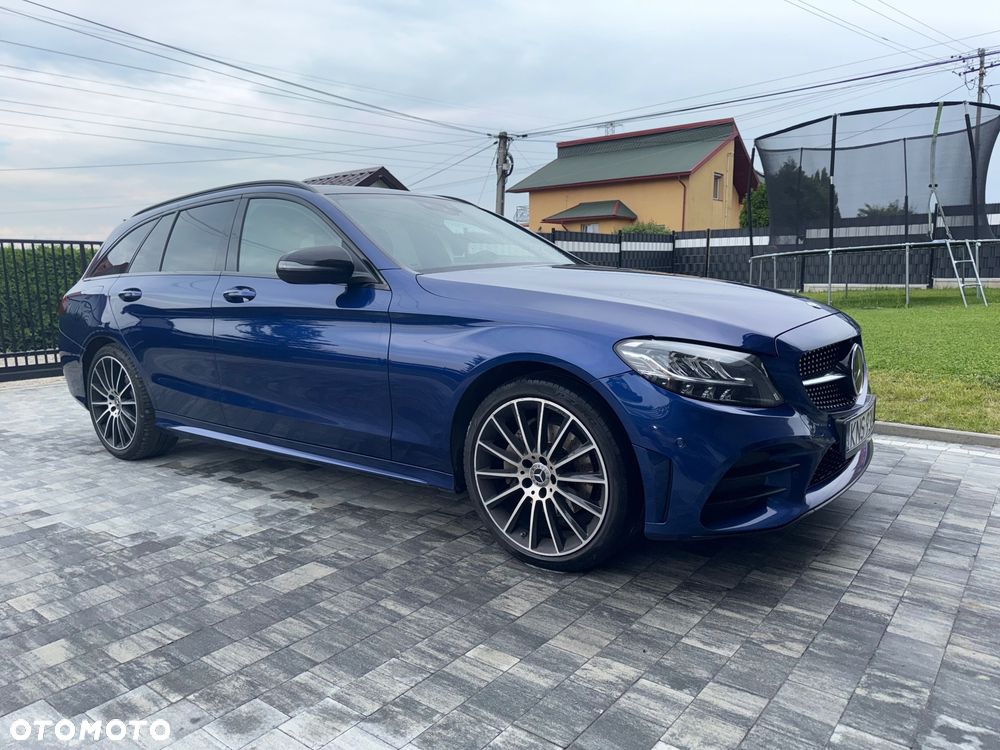 Mercedes-Benz Klasa C 220 d 4Matic 9G-TRONIC AMG Line - 3