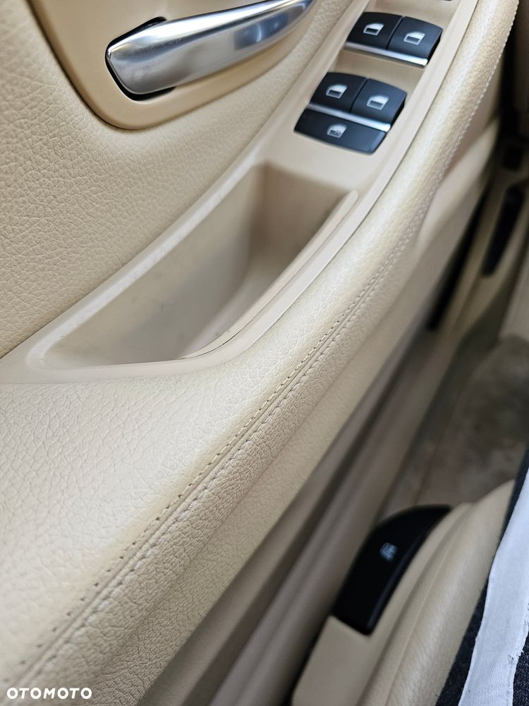 BMW Seria 5 - 24