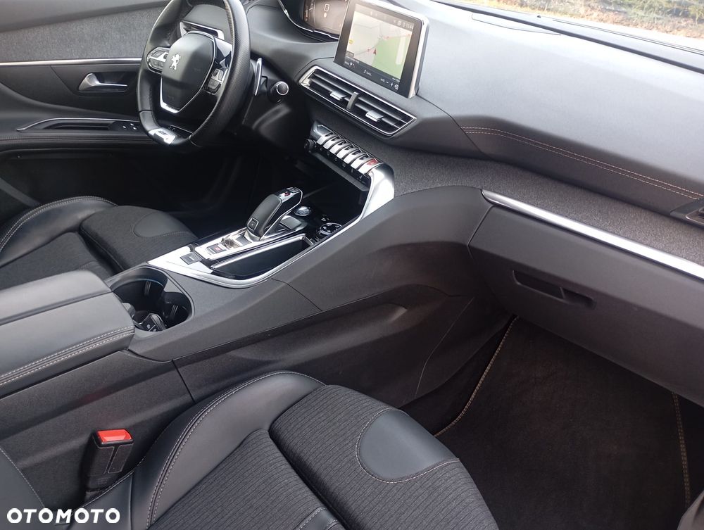 Peugeot 5008 1.6 PureTech GT Line S&S EAT8 - 16