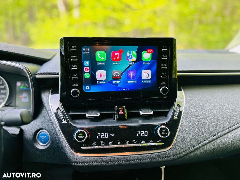 Toyota Corolla 1.8 HSD Business - 9