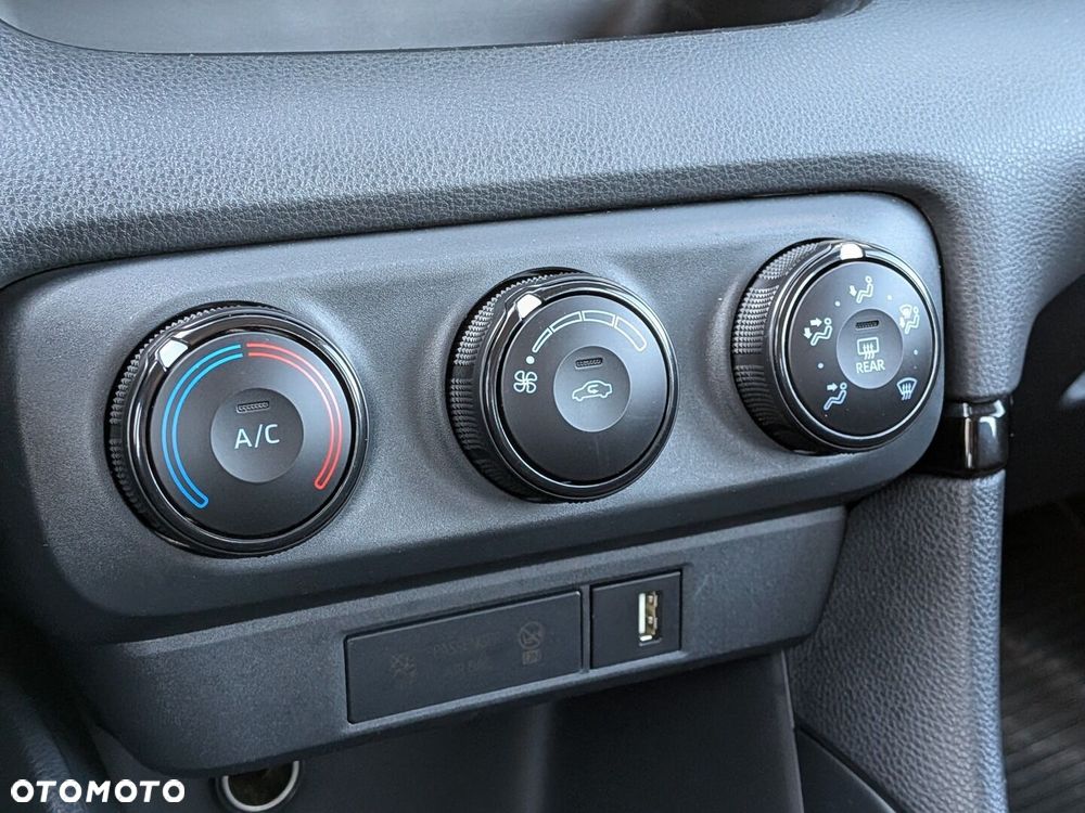 Toyota Yaris - 25