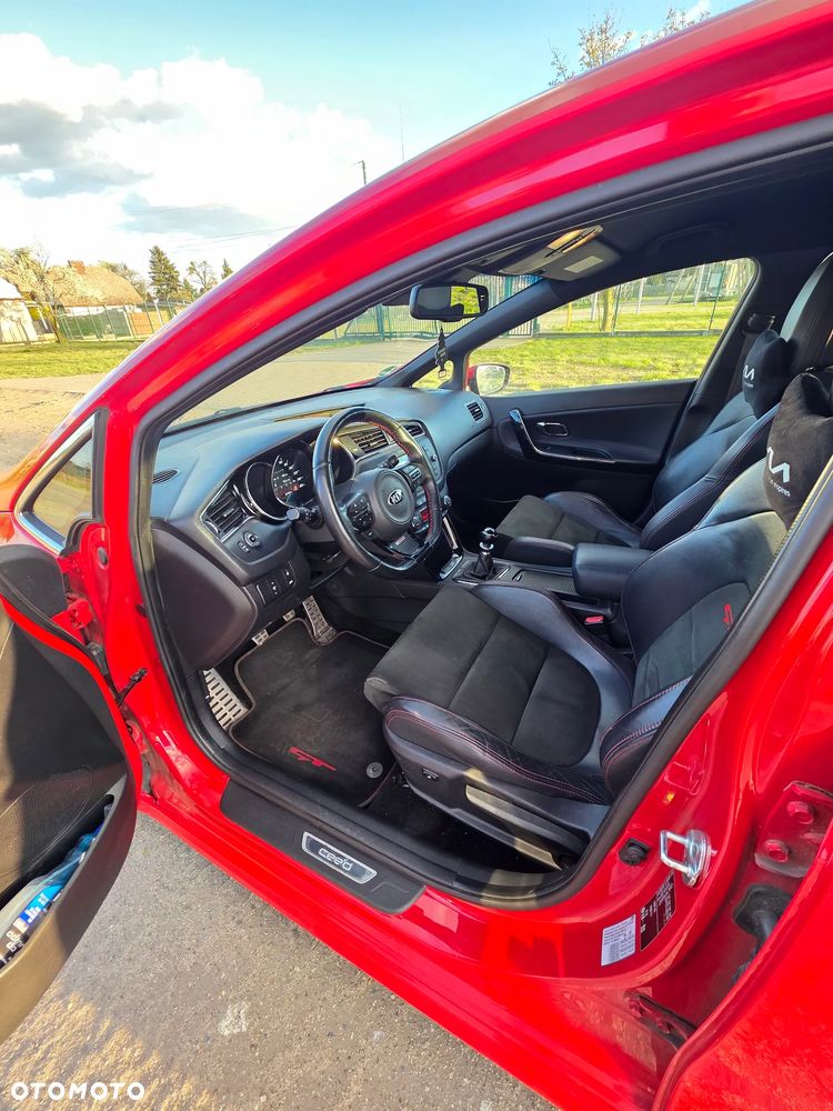 Kia Ceed - 5