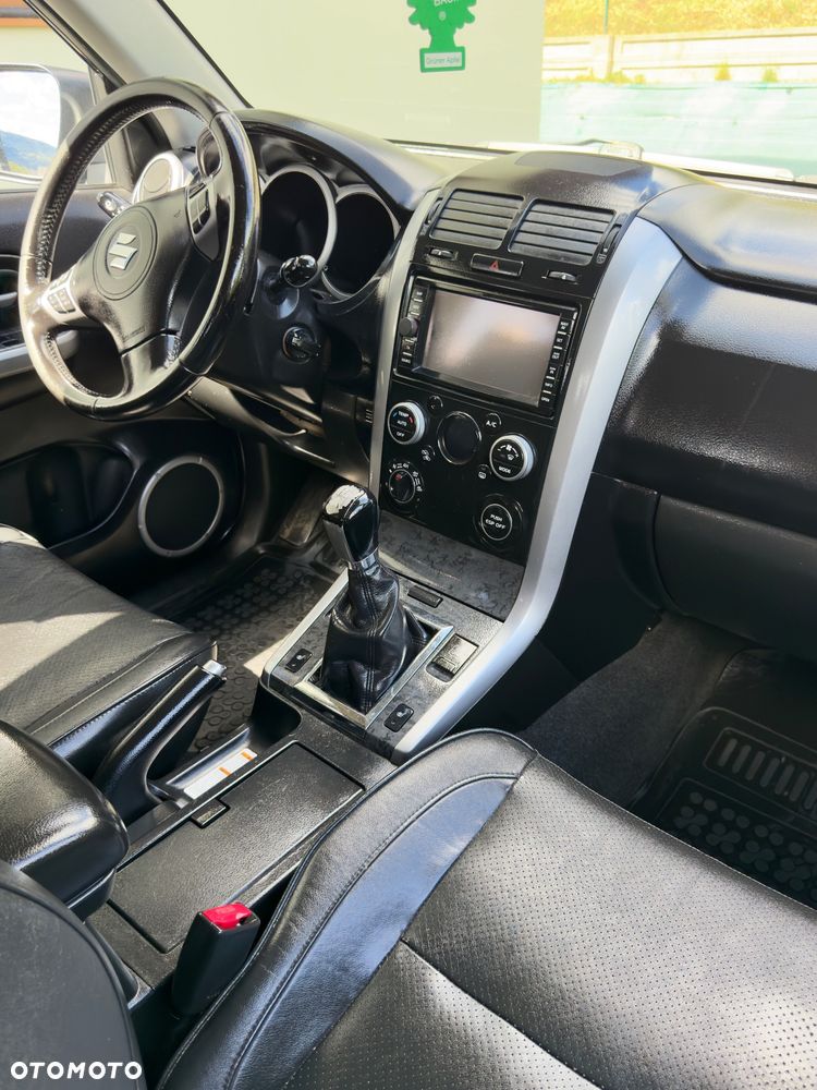 Suzuki Grand Vitara 1.9 DDiS De Luxe - 21