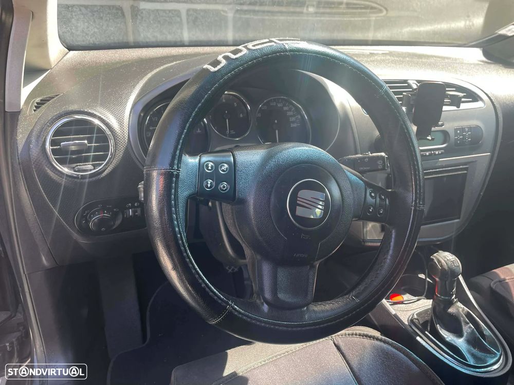 SEAT Leon 2.0 TDI FR - 2