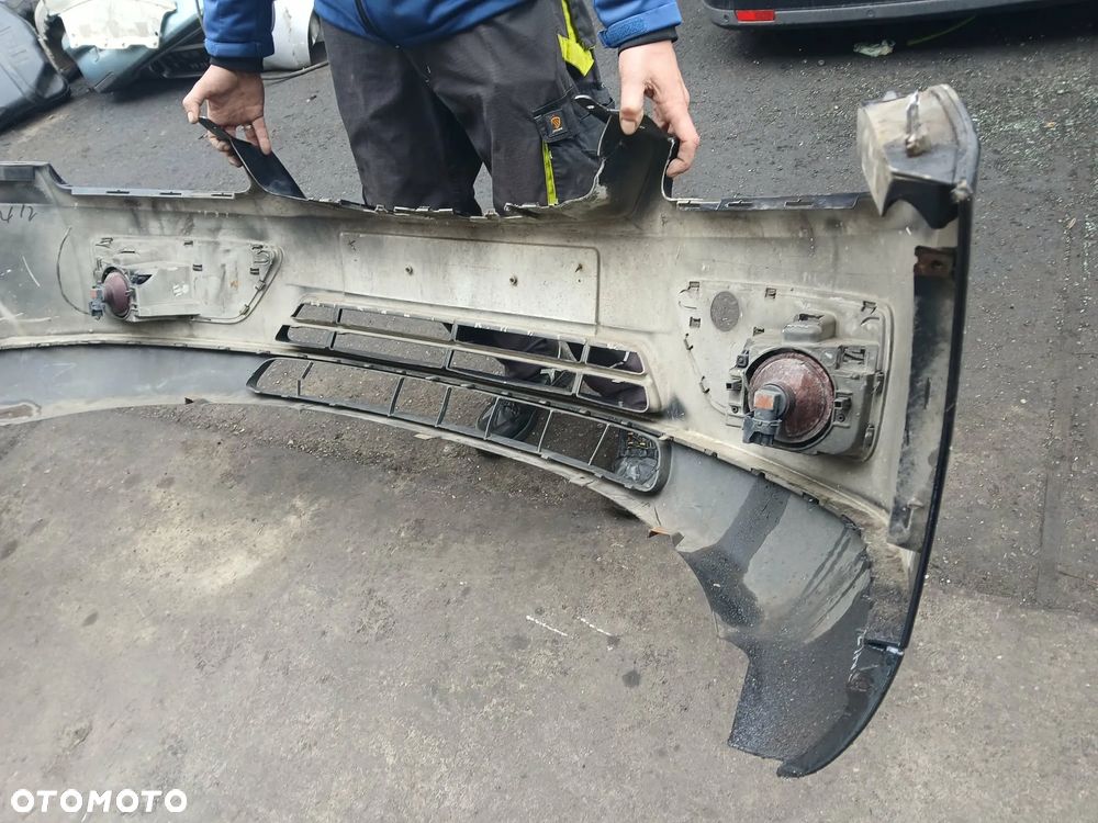 Ford Focus Mk2 Zderzak przedni - 8