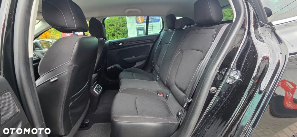 Renault Megane ENERGY TCe 140 EDC LIMITED - 33