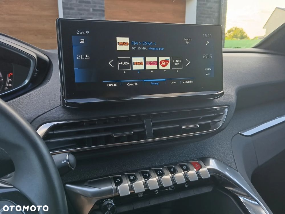 Peugeot 3008 1.2 PureTech Active S&S - 28