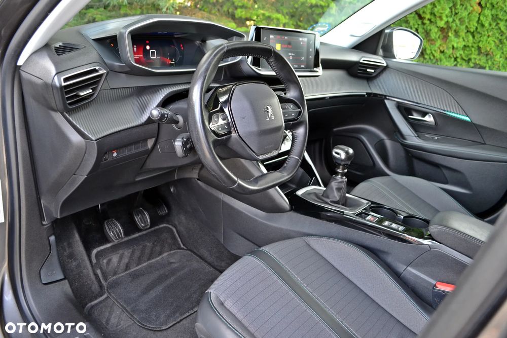 Peugeot 2008 - 21