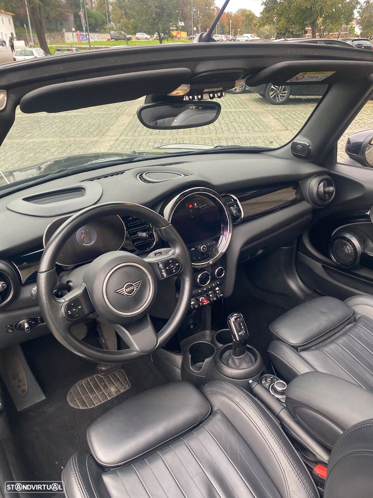 MINI Cabrio Cooper Premium Plus Essential Auto - 33