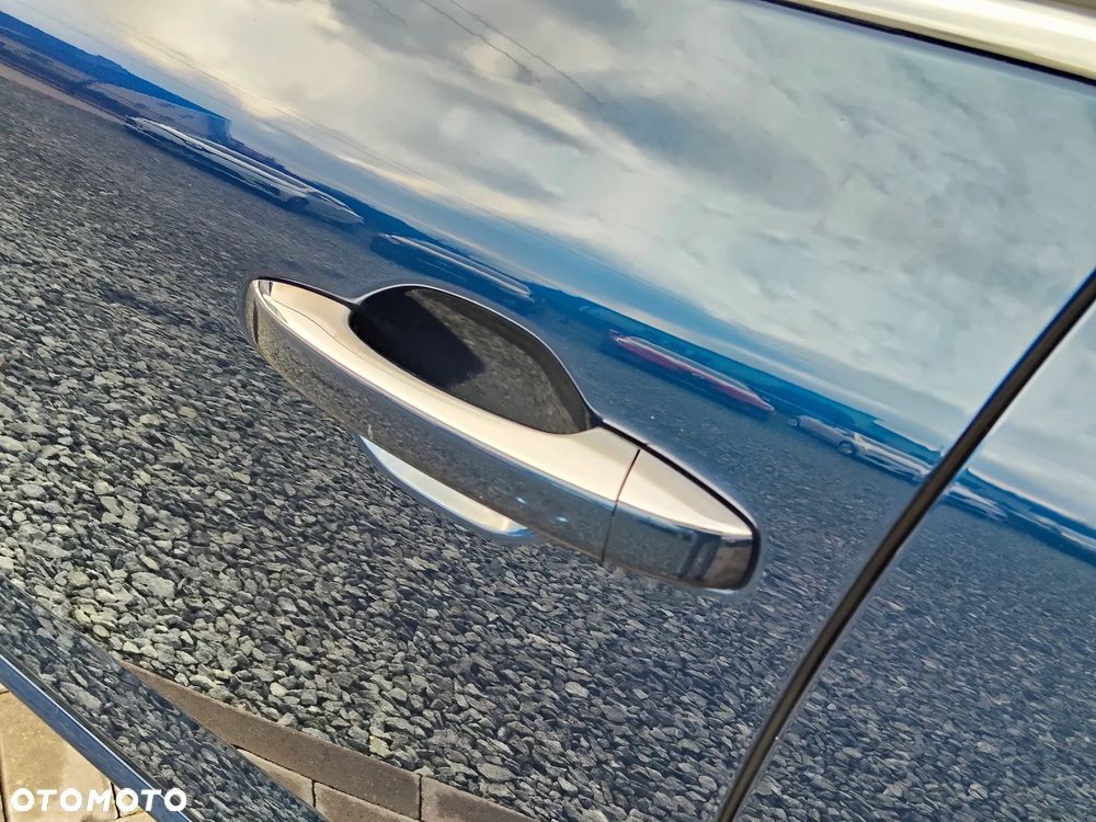 Renault Megane ENERGY dCi 110 EDC BOSE EDITION - 5