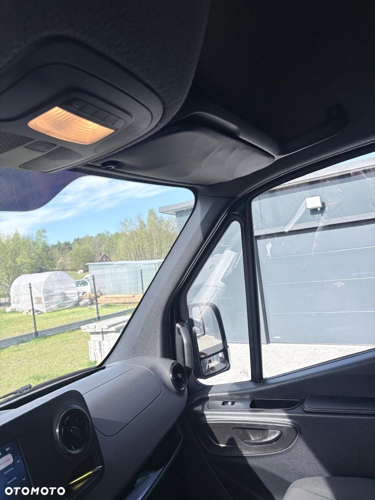 Mercedes-Benz Sprinter - 17