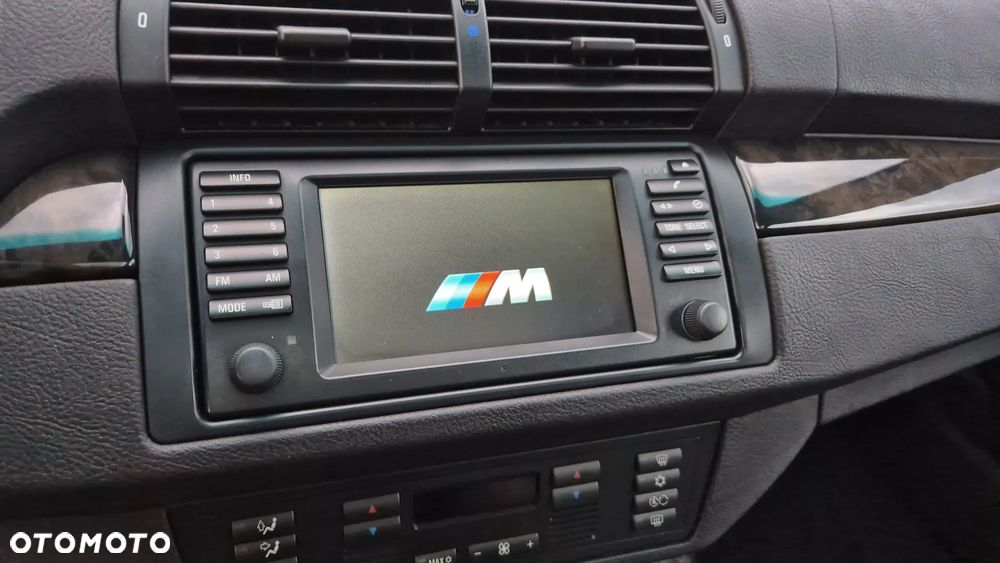 BMW X5 4.4i - 36