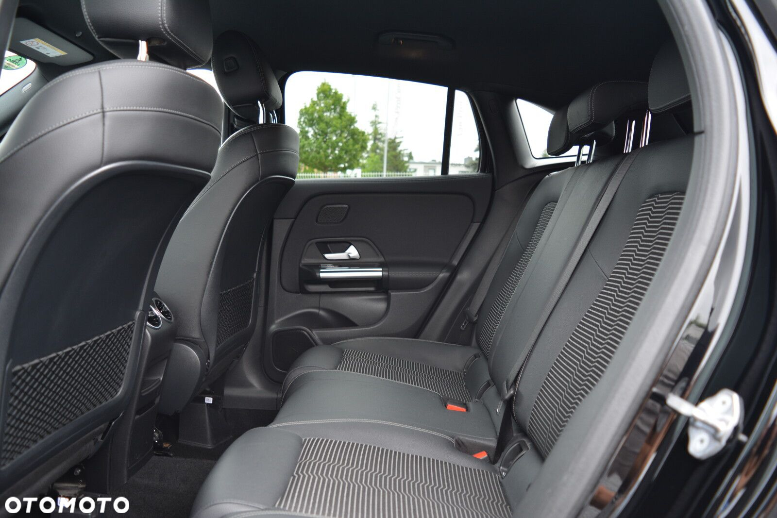 Mercedes-Benz GLA 200 Progressive - 25