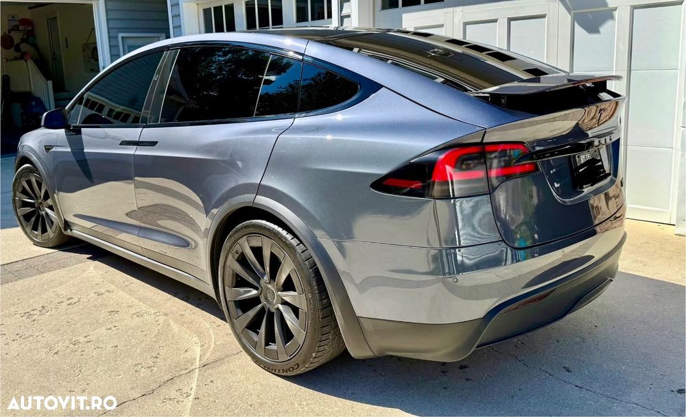 Tesla Model X - 2