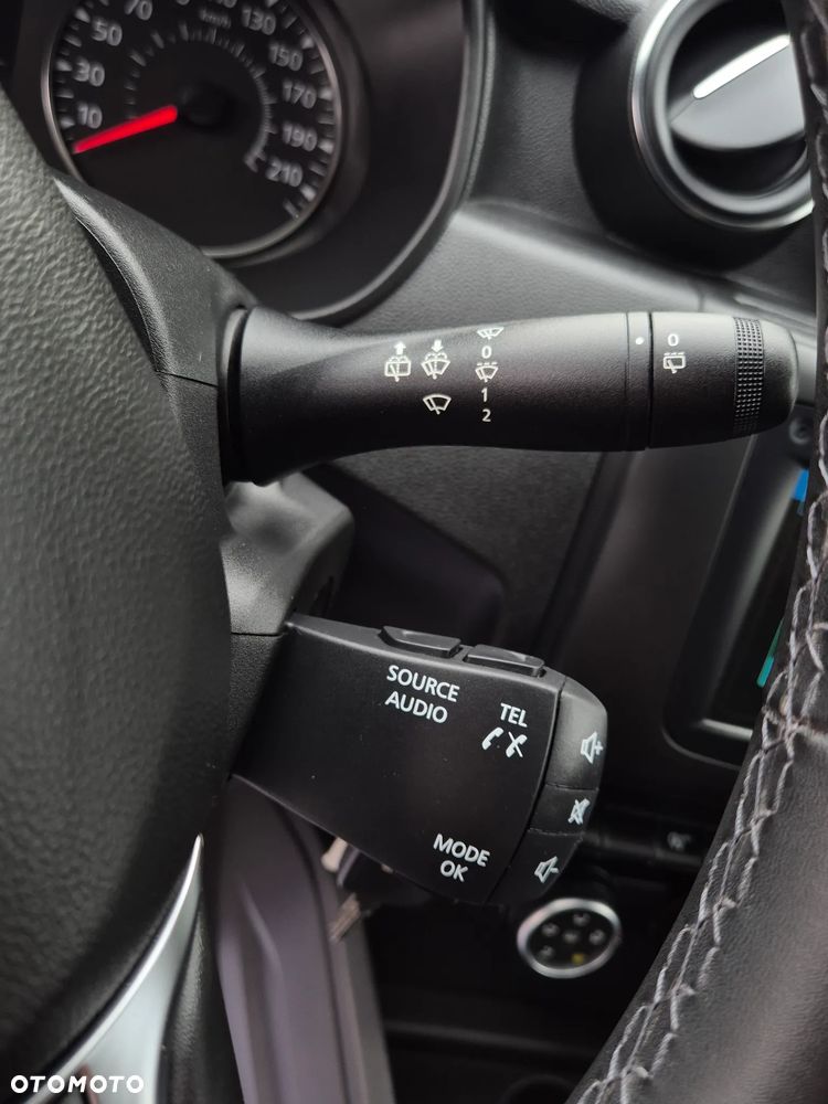 Dacia Duster 1.6 SCe Prestige - 32