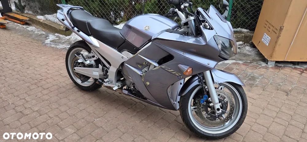 Yamaha FJR - 2