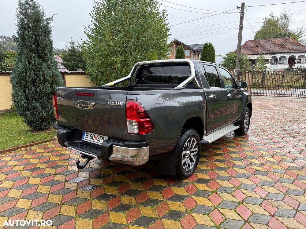 Toyota Hilux 4x4 Double Cab A/T cu Safety Sense Style - 9