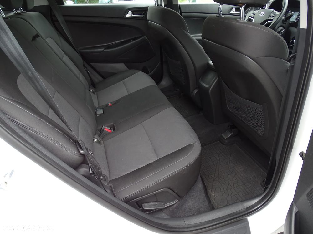 Hyundai Tucson 1.6 GDI BlueDrive Comfort 2WD - 20