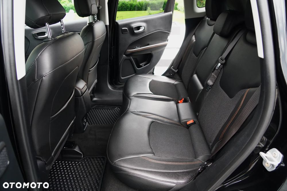 Jeep Compass 1.4 MultiAir Limited - 33