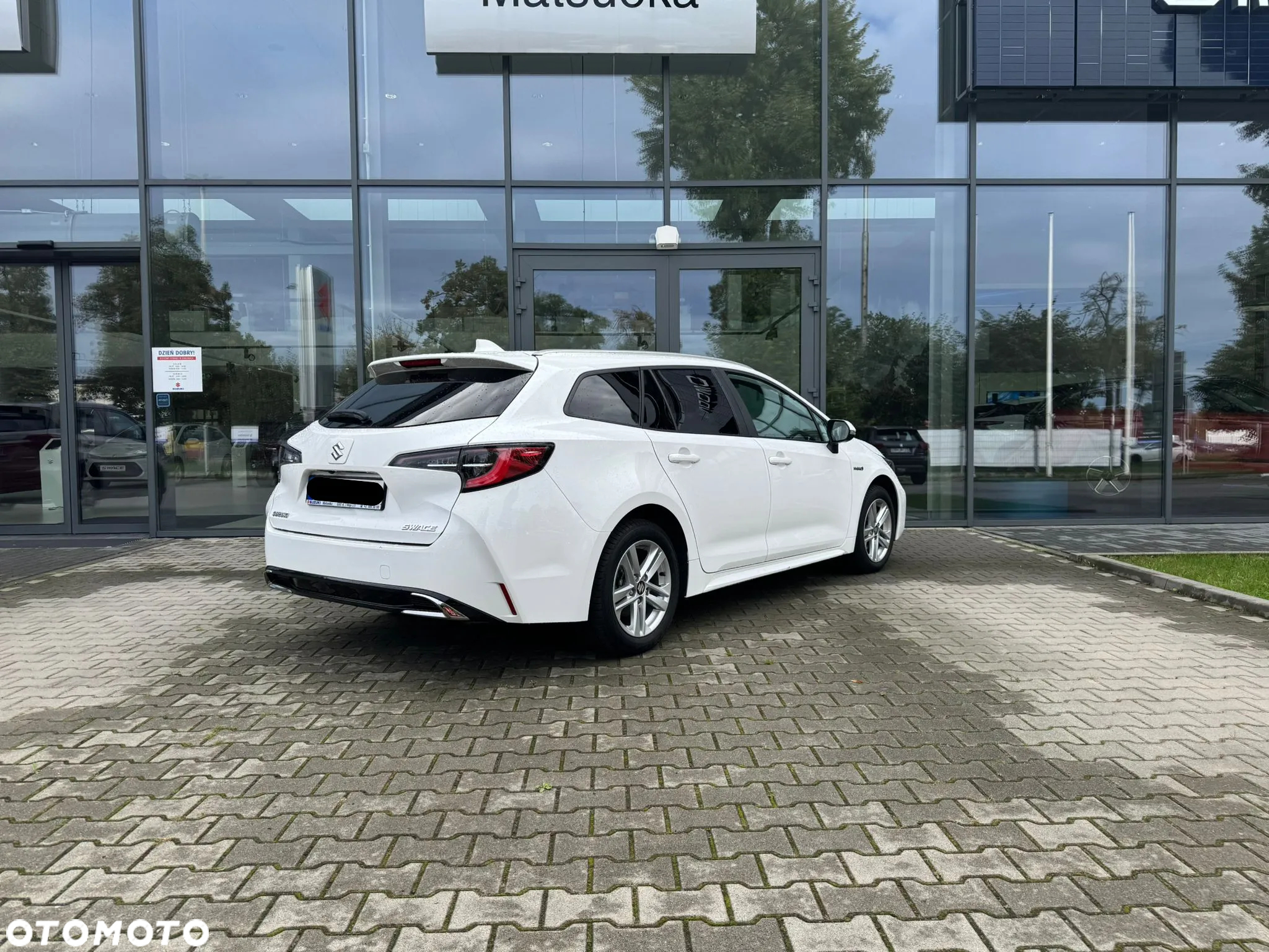 Suzuki Swace 1.8 Hybrid Premium Plus CVT - 4