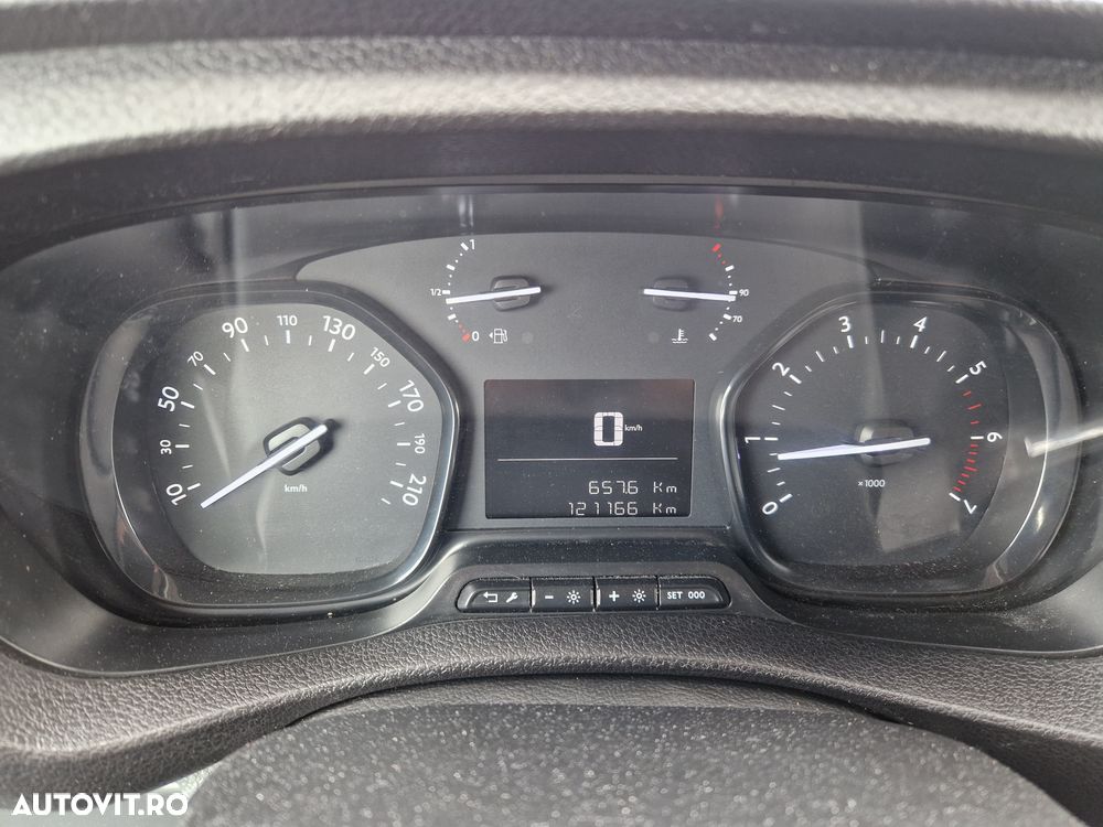 Opel Vivaro - 13