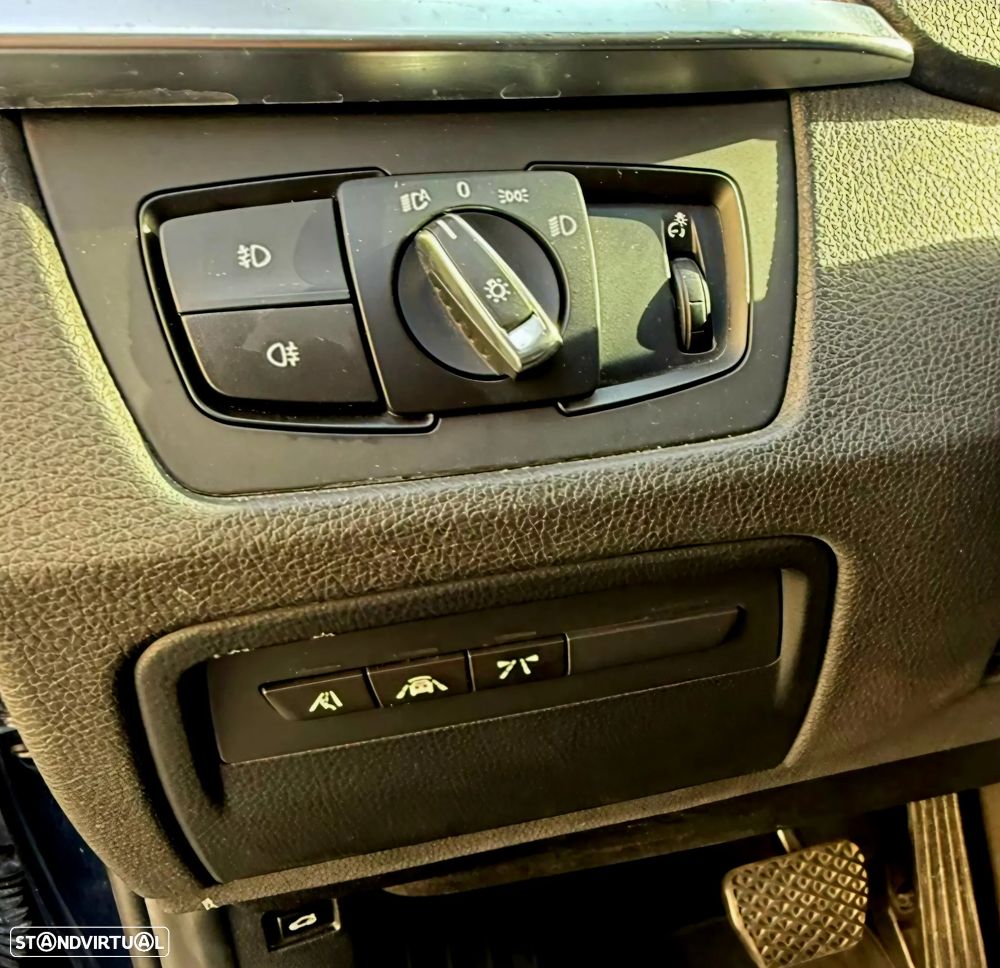 BMW 325 d Aut. Luxury Line - 8